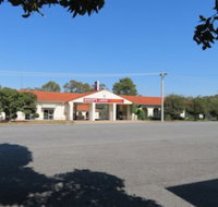 Bishops Lodge Narrandera - Accommodation QLD