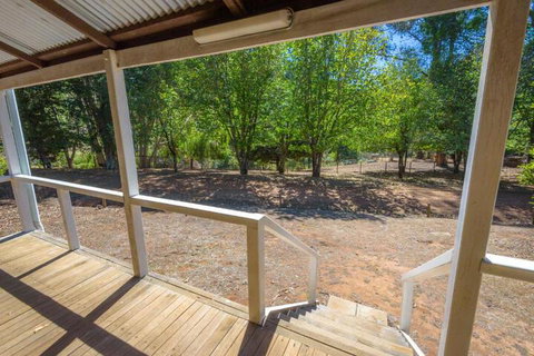 Lewana Cottages - Accommodation QLD 3