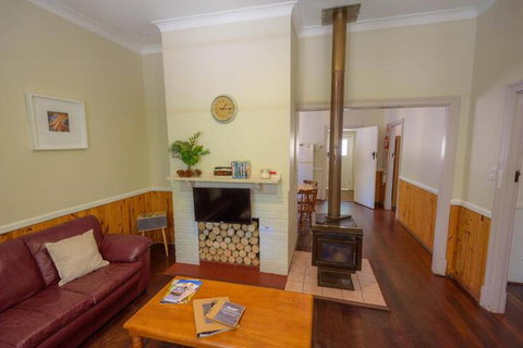 Lewana Cottages - Accommodation QLD 2