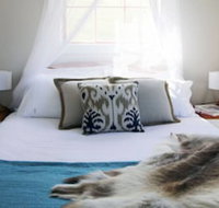 Wines for Joanie Cottage - Accommodation QLD