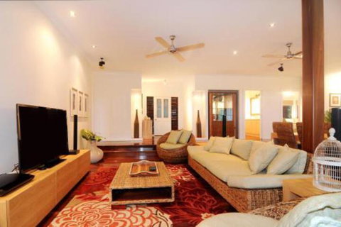 Seaview - Accommodation QLD 5