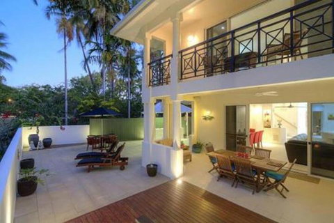 Whispering Palms - Accommodation QLD 2
