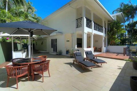 Whispering Palms - Accommodation QLD 5