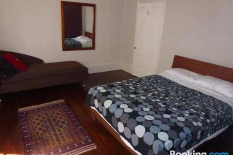 The Russell House - Accommodation QLD 4