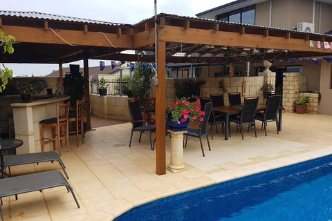 Ocean Reef Homestay - Accommodation QLD 6