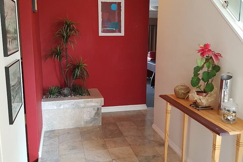 Ocean Reef Homestay - Accommodation QLD 1