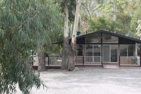 Mountain Hideaway - Accommodation QLD 0