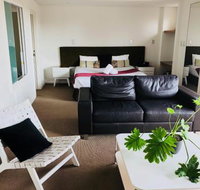 Elkamo Luxury Suites - Accommodation QLD