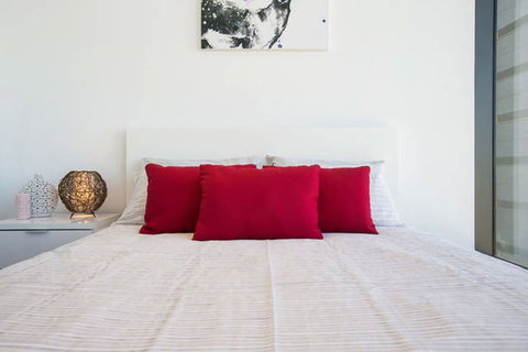 C3CBD Melbourne Apartment - Accommodation QLD 7