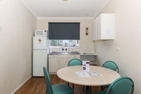 Scarborough Apartments - Accommodation QLD 2