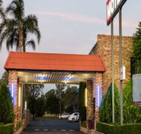 Centre Point Mid City Motor Inn - Accommodation QLD