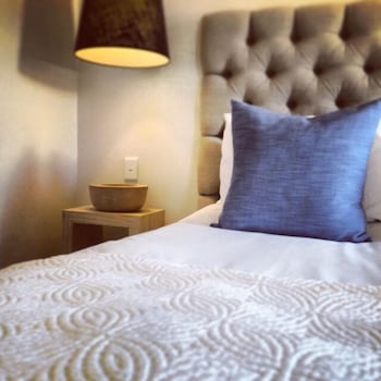 Perry Street Hotel - Accommodation QLD 5