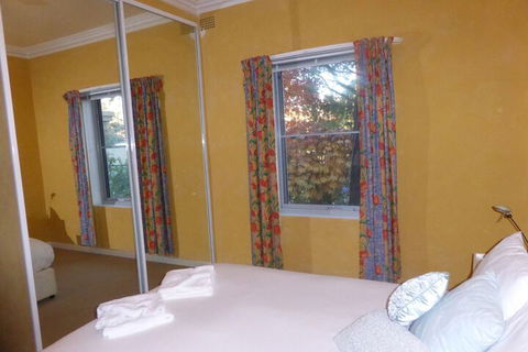 A Colourcity Apartments - Accommodation QLD 4