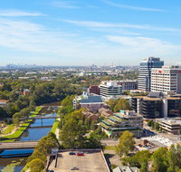 Meriton Suites Church Street Parramatta