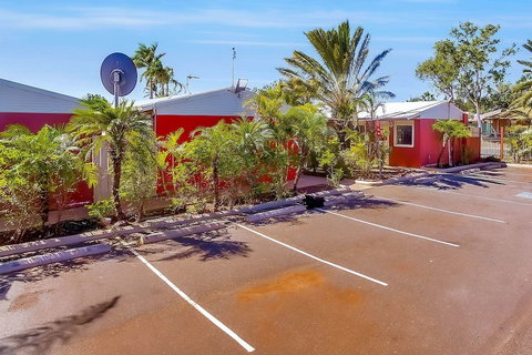 Econo Lodge Karratha - Accommodation QLD 5