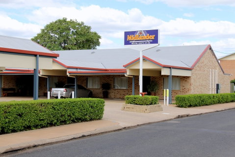 Midlander Motor Inn - Accommodation QLD 2