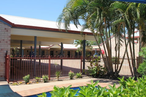 Midlander Motor Inn - Accommodation QLD 1