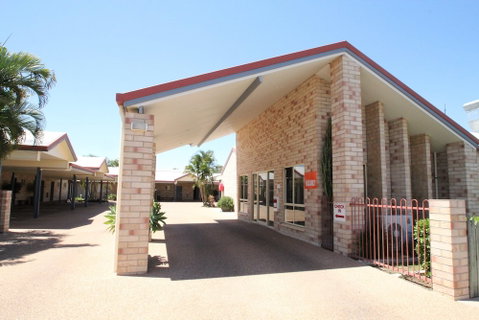 Midlander Motor Inn - Accommodation QLD 0