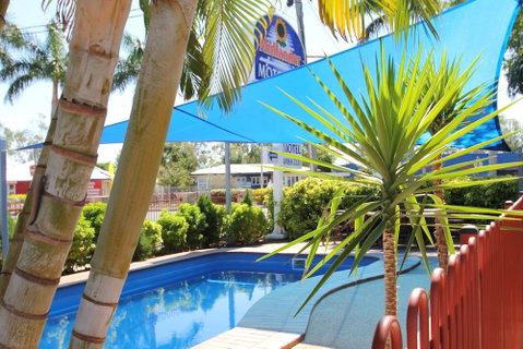 Midlander Motor Inn - Accommodation QLD 3