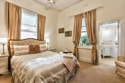The Graces Beechworth - Accommodation QLD 0