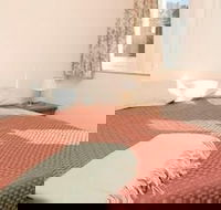 Narrara Backpackers - Accommodation QLD