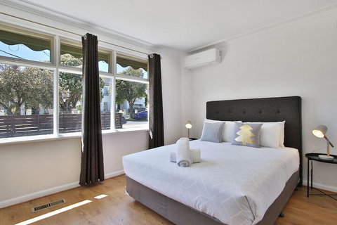 Ivy Units Glen Waverley - Accommodation QLD 7