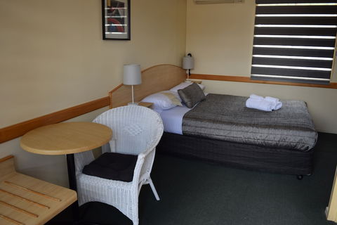 Warwick Vines Motel - Accommodation QLD 3