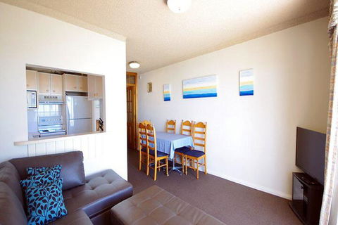 Avilla Court 1 - Accommodation QLD 4