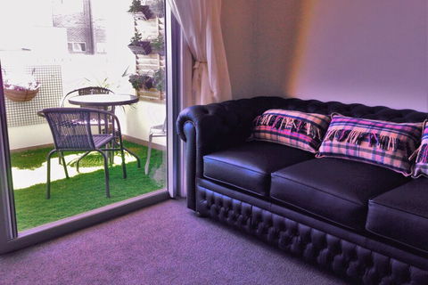 Ivy & Roses Boutique Apartments - Accommodation QLD 2