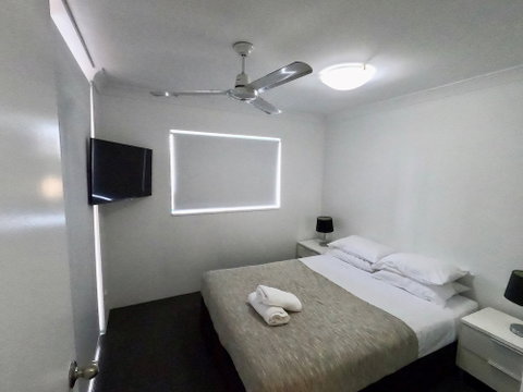 Aruba Surf Resort - Accommodation QLD 4