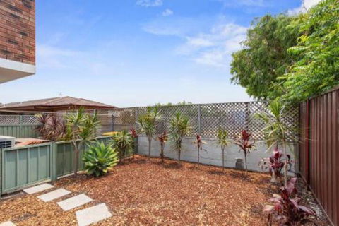 The Pines 5 - Accommodation QLD 4