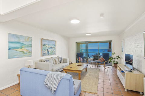 Tuscan Waterfront, 1/213 Soldiers Point Road - Accommodation QLD 4