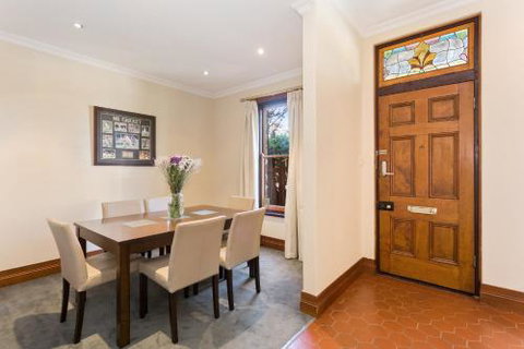 100 On South Callan Apartments - Accommodation QLD 3