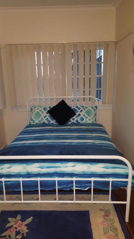 King Cottage - Accommodation QLD 2