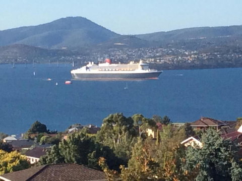 Million Dollar Views - Accommodation QLD 5