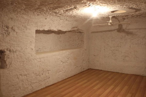 Cave Place Units - Accommodation QLD 4