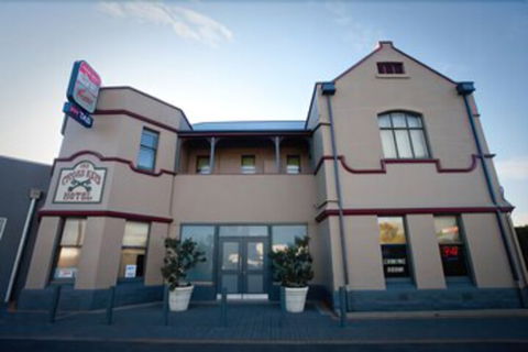 Cross Keys Hotel - Accommodation QLD 6