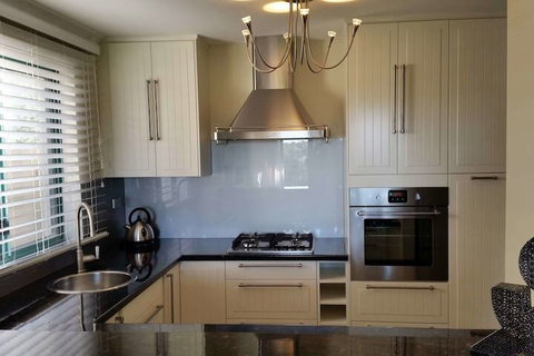 Joondalup Golf Retreat - Accommodation QLD 7