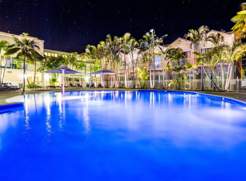 Ramada Resort By Wyndham Shoal Bay - Accommodation QLD 4