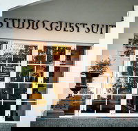 Studio Guest Suites - Margaret River - Accommodation QLD