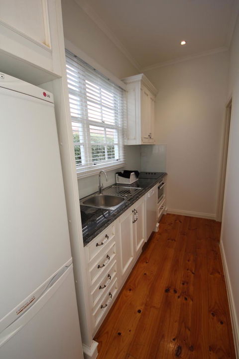 Girt By Sea Warrnambool - Accommodation QLD 2