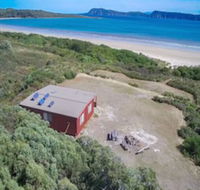Cloudy Bay Cabin - Accommodation QLD