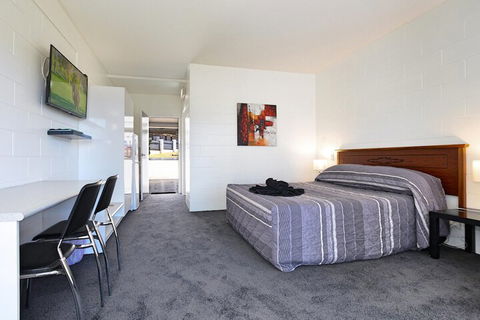 Aaron Motel - Accommodation QLD 3