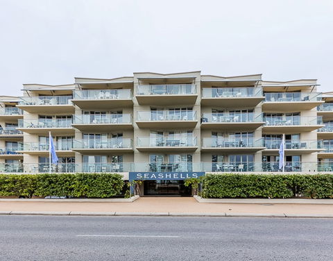 The White Pearl Penthouse - Accommodation QLD 0