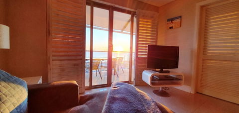 The White Pearl Penthouse - Accommodation QLD 6