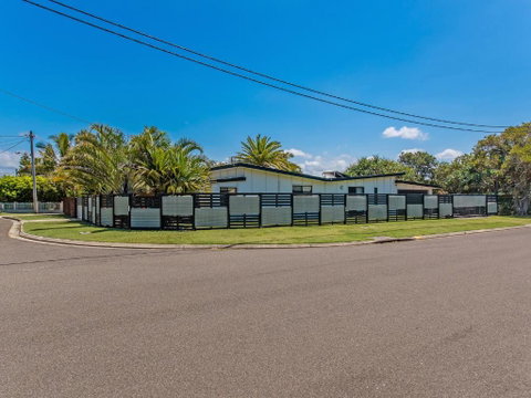 Marcoola House Pet Friendly Sunshine Coast - Accommodation QLD 1