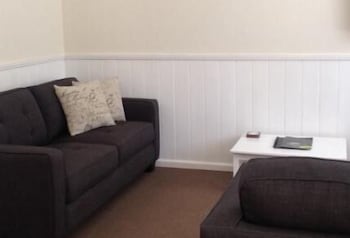 View Hill Holiday Units - Accommodation QLD 0