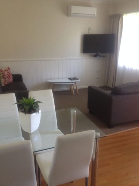 View Hill Holiday Units - Accommodation QLD 2