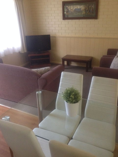 View Hill Holiday Units - Accommodation QLD 4