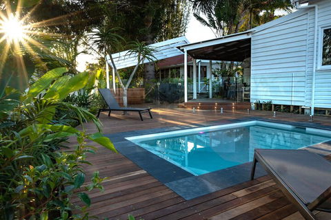 A PERFECT STAY - Bamboo Beach House - Accommodation QLD 1